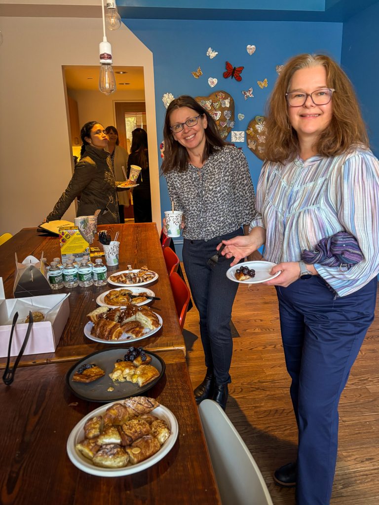 Bernadeta and Alicja getting ready